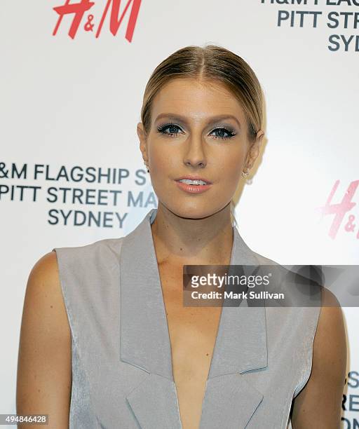Erin Holland arrives at the H&M Sydney Flagship Store VIP Party on October 29, 2015 in Sydney, Australia.