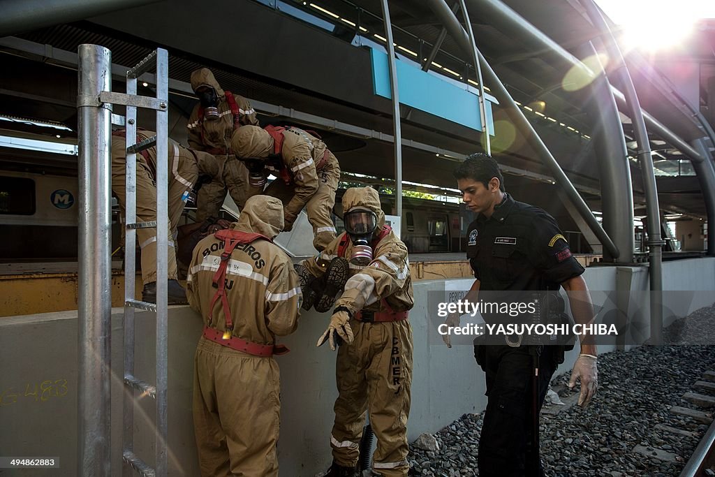 FBL-WC-2014-BRAZIL-SAFETY-DRILL