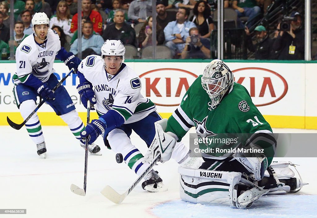 Vancouver Canucks v Dallas Stars