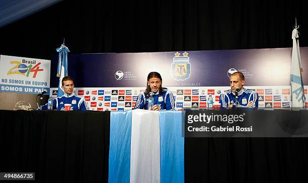 Hugo Campagnaro, Martin Demichellis and Pablo Zabaleta attend a press conference at Ezeiza Training Camp on May 31, 2014 in Ezeiza, Argentina.