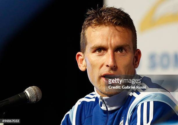 Hugo Campagnaro speaks during a press conference at Ezeiza Training Camp on May 31, 2014 in Ezeiza, Argentina.