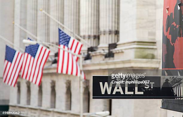 wall street new york stock exchange - trading room stock pictures, royalty-free photos & images