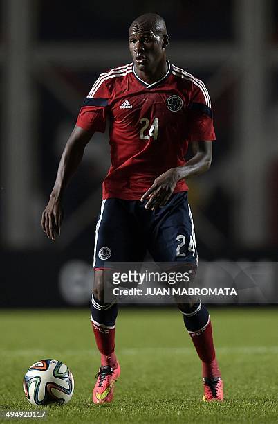 Colombia's midfielder Victor Ibarbo controls the ball during a friendly football match against Senegal at Pedro Bidegain stadium in Buenos Aires,...