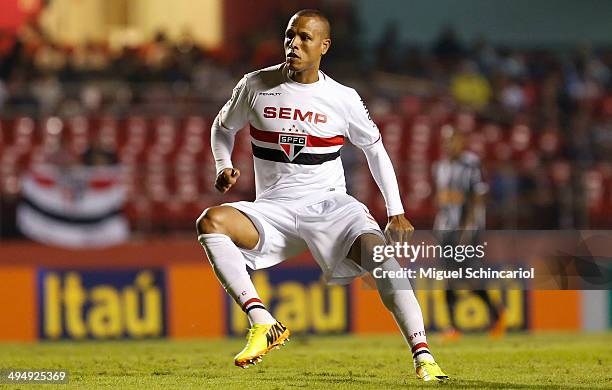 Luis Fabiano of Sao Paulo runs during a match between Sao Paulo x Atletico MG of Brasileirao Series A 2014 at Morumbi Stadium on May 31, 2014 in Sao...