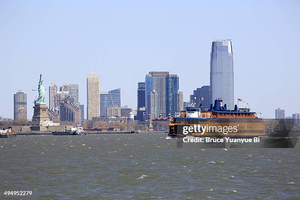 staten island ferry in upper new york bay - staten island ferry bildbanksfoton och bilder