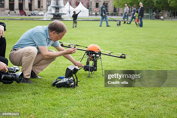 soniquete, octocóptero - octocóptero fotografías e imágenes de stock