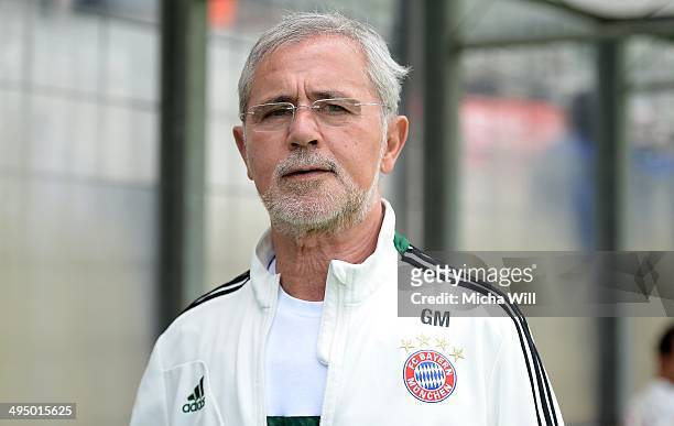 Assistant coach Gerd Mueller of Muenchen looks on prior to the second relegation leg between Bayern Muenchen II and Fortuna Koeln at Stadion An Der...