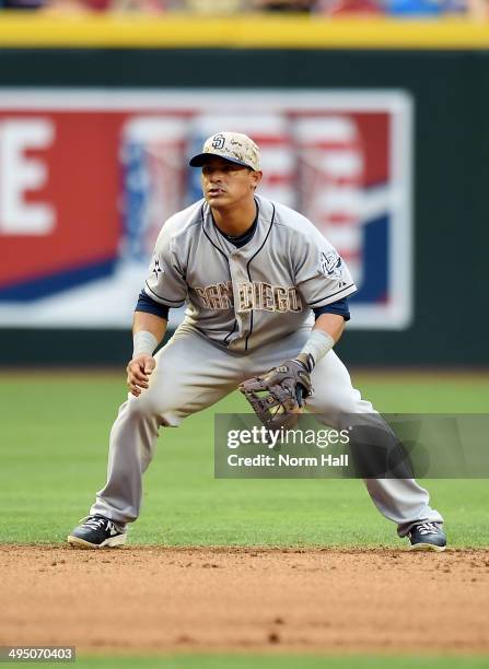 Everth Cabrera of the San Diego Padres gets ready to make a play against the Arizona Diamondbacks at Chase Field on May 26, 2014 in Phoenix, Arizona.