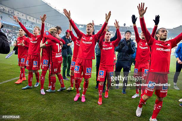 Norrkoping celebrate winning the Swedish League after the match between Malmo FF and IFK Norrkoping at Swedbank Stadion on October 31, 2015 in Malmo,...