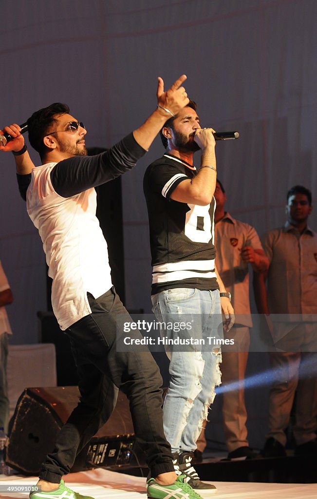 Baban Rai Singer Famous Punjabi singers Jassi Gill and Babbal Rai perform at ITM... News ...