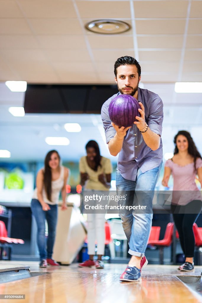 Playing bowling , happiness players