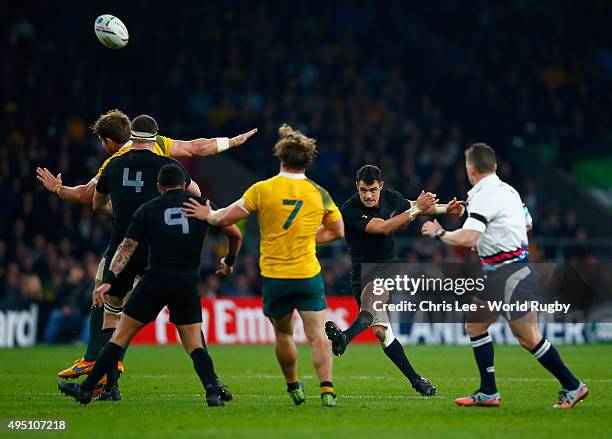 Carter Rugby New Zealand Dan Carter Kicks Photos and Premium High Res Pictures ...