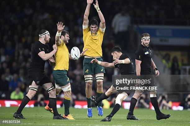 Carter Rugby Dan Carter Kicks Photos and Premium High Res Pictures - Getty Images