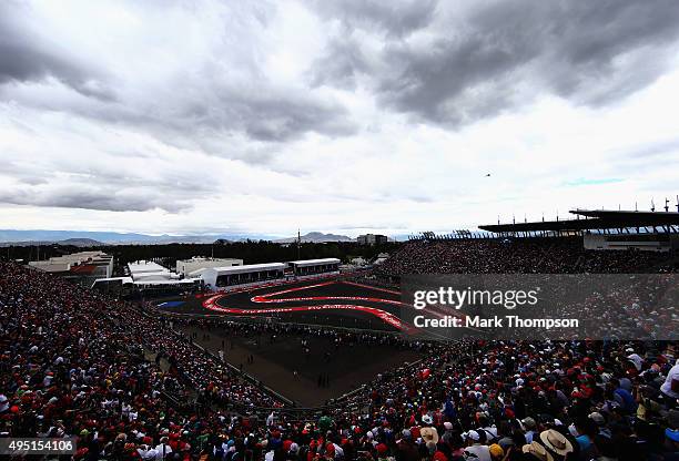 General view during qualifying for the Formula One Grand Prix of Mexico at Autodromo Hermanos Rodriguez on October 31, 2015 in Mexico City, Mexico.