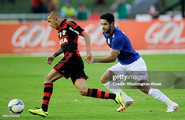 Leo of Cruzeiro struggles for the ball with Leo Paulinho of Flamengo during a match between Cruzeiro and Flamengo as part of Brasileirao Series A...