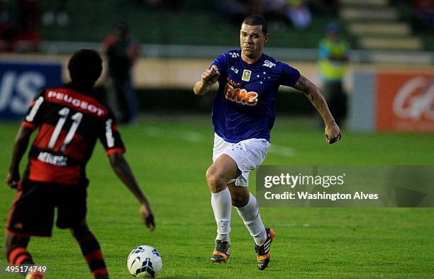 Nilton of Cruzeiro struggles for the ball with Negueba of Flamengo during a match between Cruzeiro and Flamengo as part of Brasileirao Series A 2014...