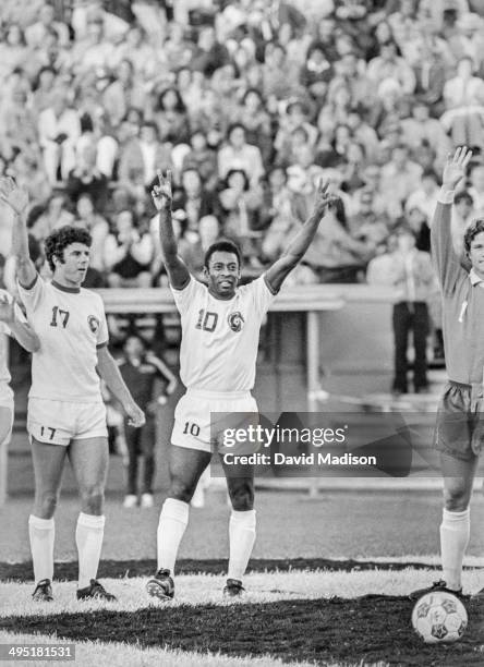 Pele of the New York Cosmos waves to the crowd before an North American Soccer League soccer match against the San Jose Earthquakes played on August...