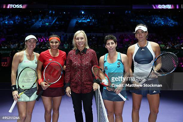 Martina Navratilova poses with Martina Hingis of Switzerland, Sania Mirza of India, Carla Suarez Navarro of Spain and Garbine Muguruza of Spain after...