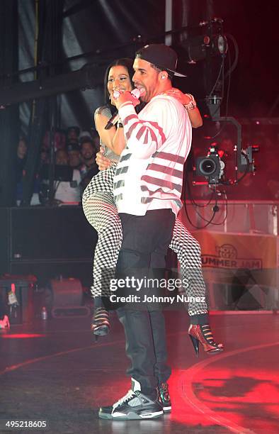 Nicki Minaj and Drake perform in concert during Hot 97 Summer Jam 2014 at MetLife Stadium on June 1, 2014 in East Rutherford City.