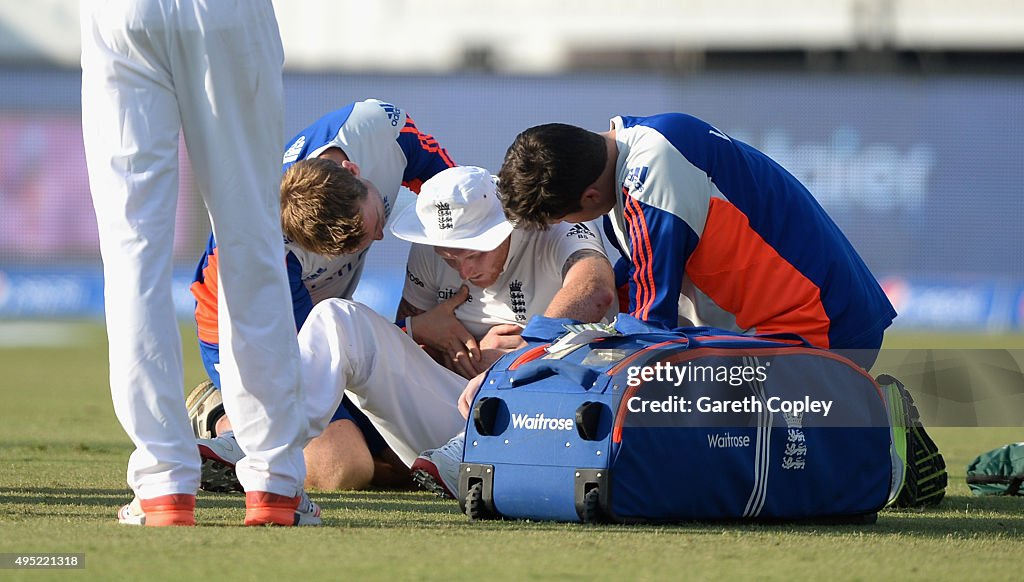 Pakistan v England - 3rd Test: Day One