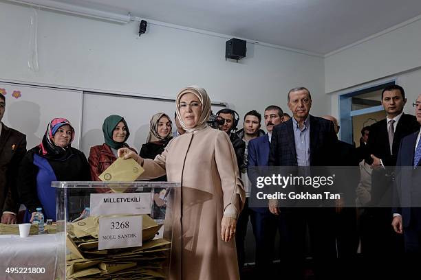 Turkish Presidents Tayyip Erdogan's wife Emine poses as she casts his ballot at a polling stationon November 1 in Istanbul, Turkey. Polls have opened...