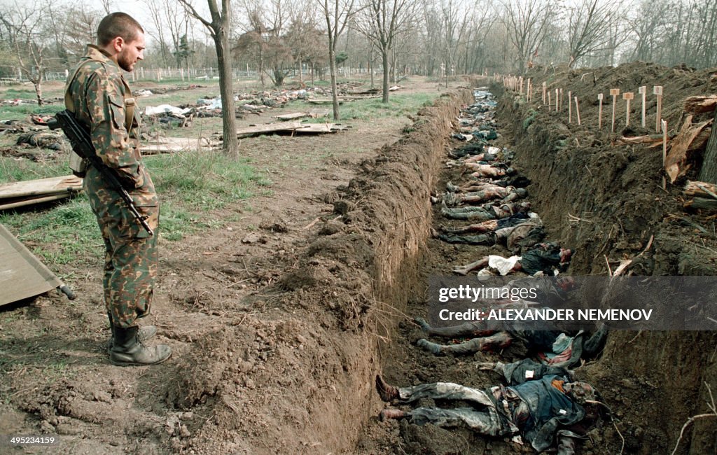 RETRO-CHECHNYA-CEMETERY-BODIES