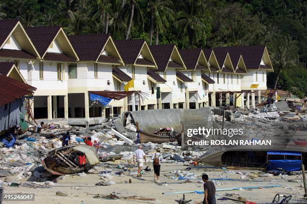 Row of terrace housing workers on the Phi Phi island in southern Thailand holiday resort were destroyed by a tidal waves 27 December 2004. An...