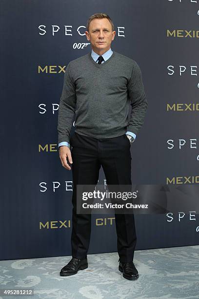 Actor Daniel Craig attends a photo call to promote the new film "Spectre" on November 1, 2015 in Mexico City, Mexico.