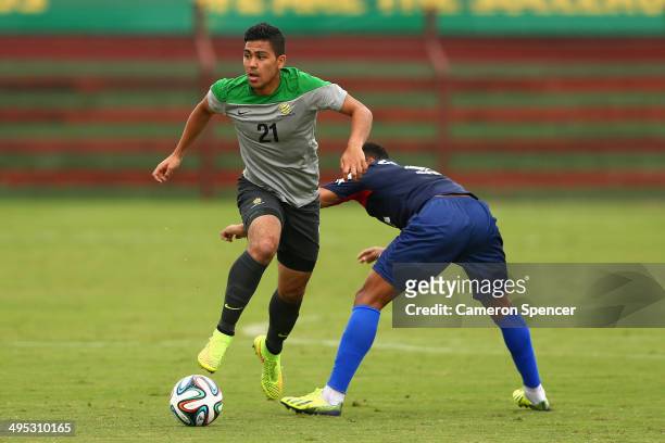Massimo Luongo of the Socceroos controls the ball during a training match between the Australian Socceroos and Parana Clube at Arena Unimed Sicoob on...