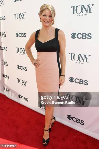 Actress Kelli O'Hara attends the 2014 Tony Honors Cocktail Party at the Paramount Hotel on June 2, 2014 in New York City.