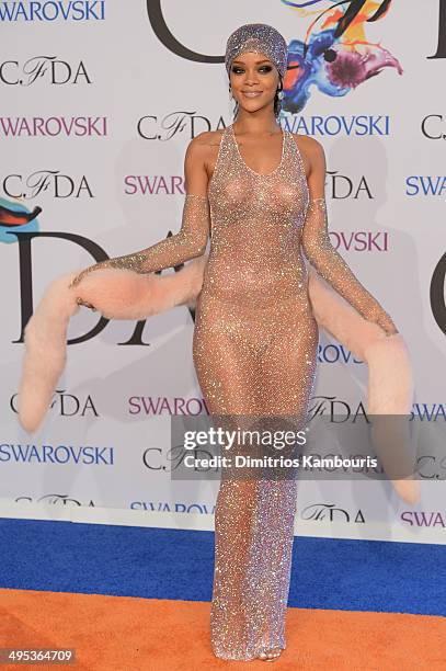 Rihanna attends the 2014 CFDA fashion awards at Alice Tully Hall, Lincoln Center on June 2, 2014 in New York City.