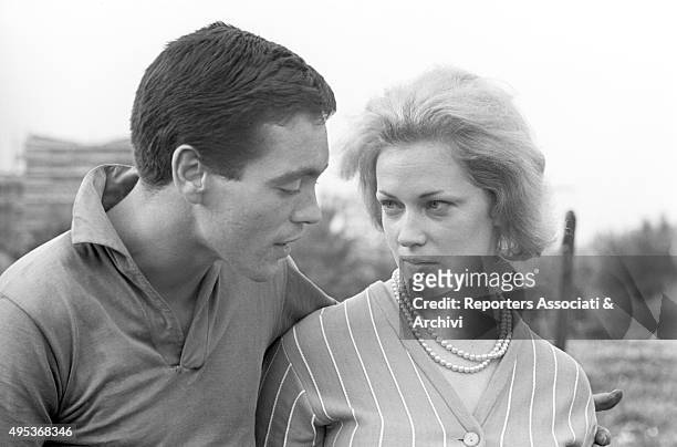 Italian actor Franco Citti and the actress Franca Pasut speaking in a scene from the film Accattone. 1961