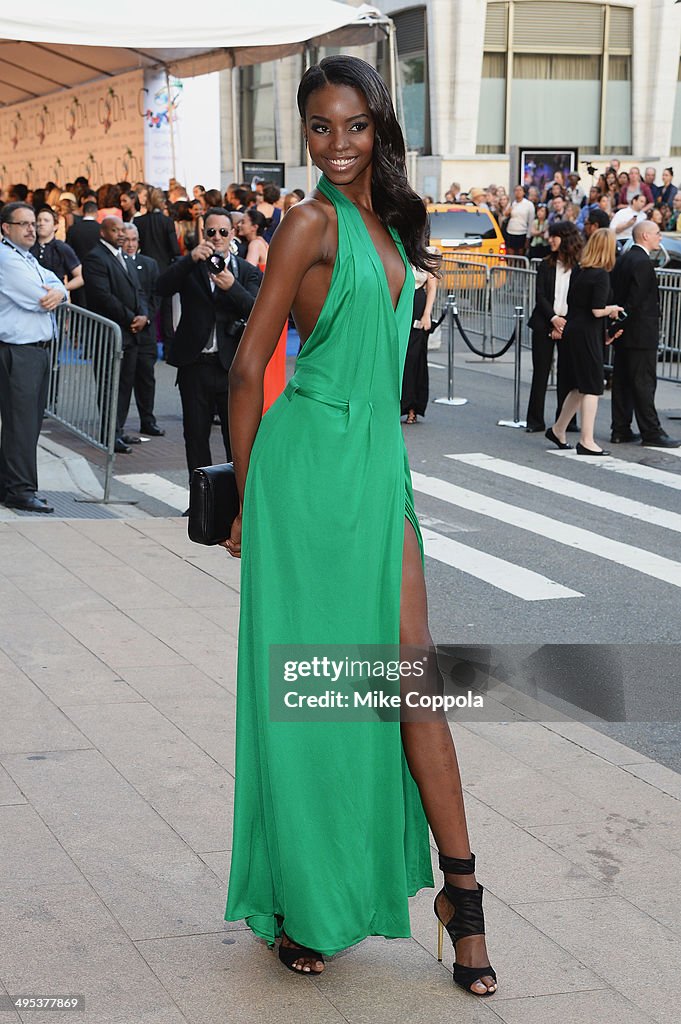 2014 CFDA Fashion Awards - Outside Arrivals