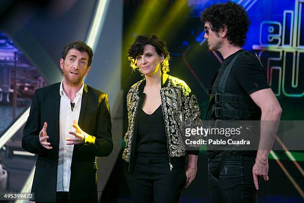 Pablo Motos, Juliette Binoche and Pablo Ibanez attend 'El Hormiguero' Tv Show on November 2, 2015 in Madrid, Spain.