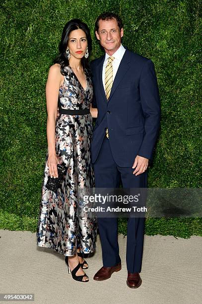 Huma Abedin and Anthony Weiner attend the 12th annual CFDA/Vogue Fashion Fund Awards at Spring Studios on November 2, 2015 in New York City.