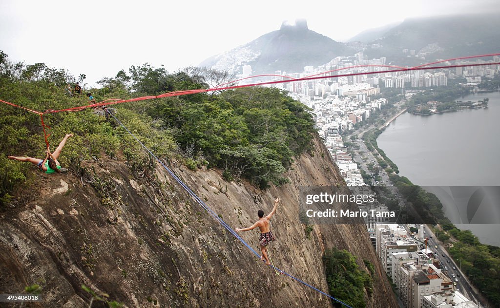Highgirls Brasil Take Part In Slacklining Event In Rio De Janeiro