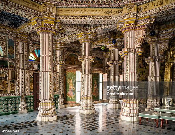 templo jaina bhandreshwar bikaner rajastão, índia - jain temple - fotografias e filmes do acervo