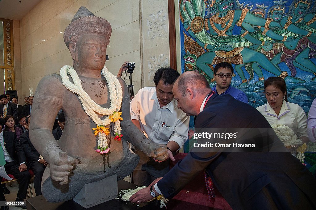 Christie's Return Ancient Statue To Home In Cambodia