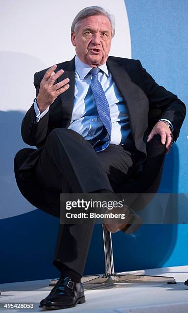 Mike Rakes 162 Michael Rake Stock Photos, High-Res Pictures, and Images - Getty Images