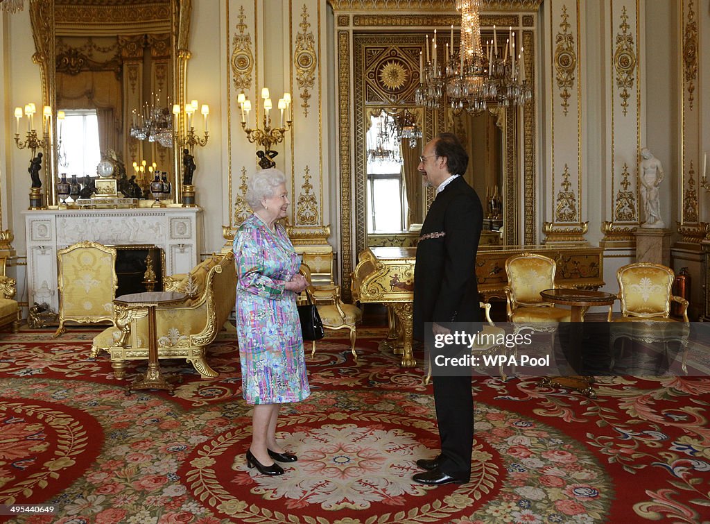 Credentials presented at Buckingham Palace