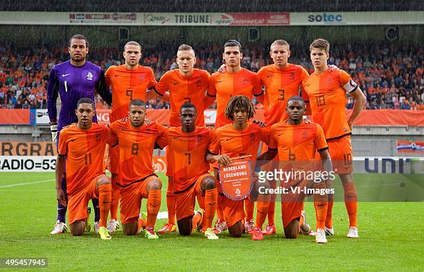 Boven Goalkeeper Warner Hahn of Jong Oranje, Luc Castaignos of Jong Oranje, Mike te Wierik of Jong Oranje, Karim Rekik of Jong Oranje, Sven van Beek...