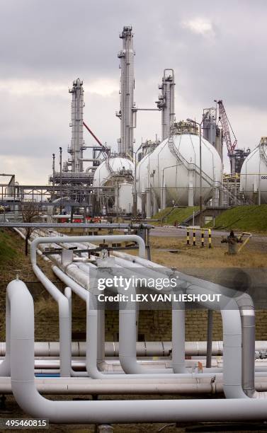 Shell Moerdisk 147 Moerdijk Stock Photos, High-Res Pictures, and Images - Getty Images