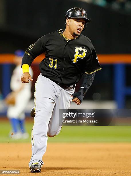 Jose Tabata of the Pittsburgh Pirates in action against the New York Mets at Citi Field on May 27, 2014 in the Flushing neighborhood of the Queens...