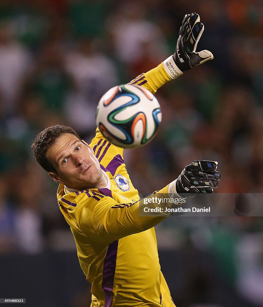 Bosnia-Herzegovina v Mexico