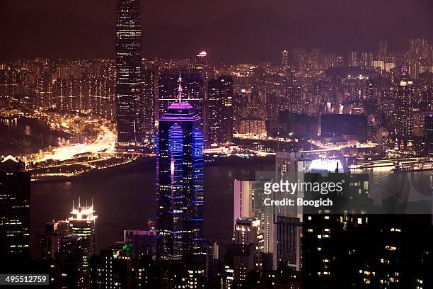 the center hong kong cityscape night view from victoria peak - in the center stockfoto's en -beelden