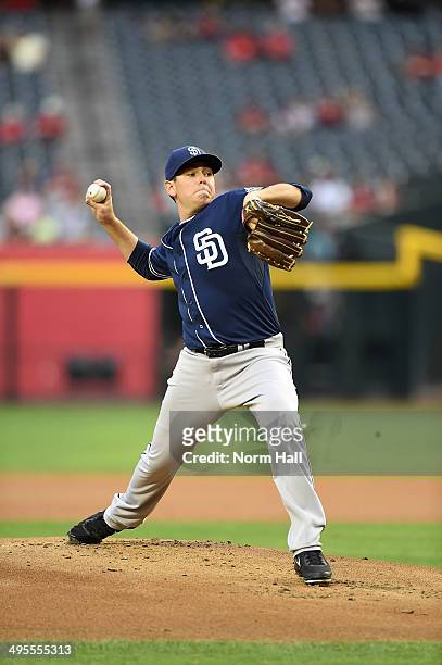 Tim Stauffer of the San Diego Padres delivers a pitch against the Arizona Diamondbacks at Chase Field on May 28, 2014 in Phoenix, Arizona.