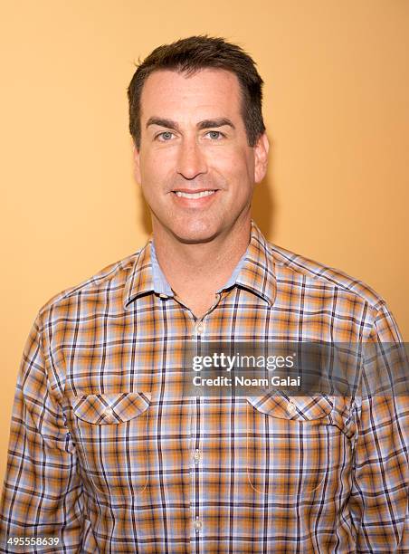 Actor Robert Riggle Nat Sherman Townhouse Photos and Premium High Res Pictures - Getty Images