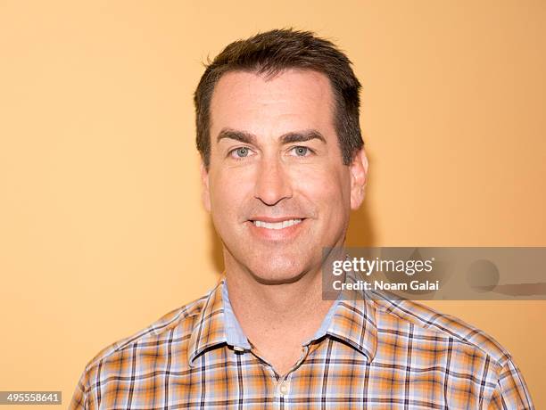Actor Robert Riggle Nat Sherman Townhouse Photos and Premium High Res Pictures - Getty Images