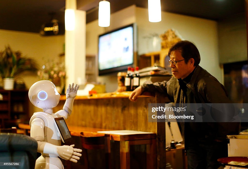 SoftBank's Pepper Robot Unboxed