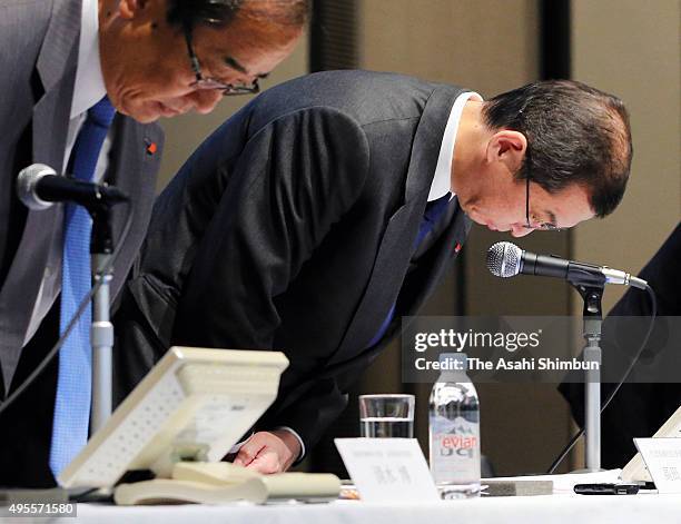 Japanese airbag maker Takata President Shigehisa Takada bows during a press conference on November 4, 2015 in Tokyo, Japan. Takata agreed with the...